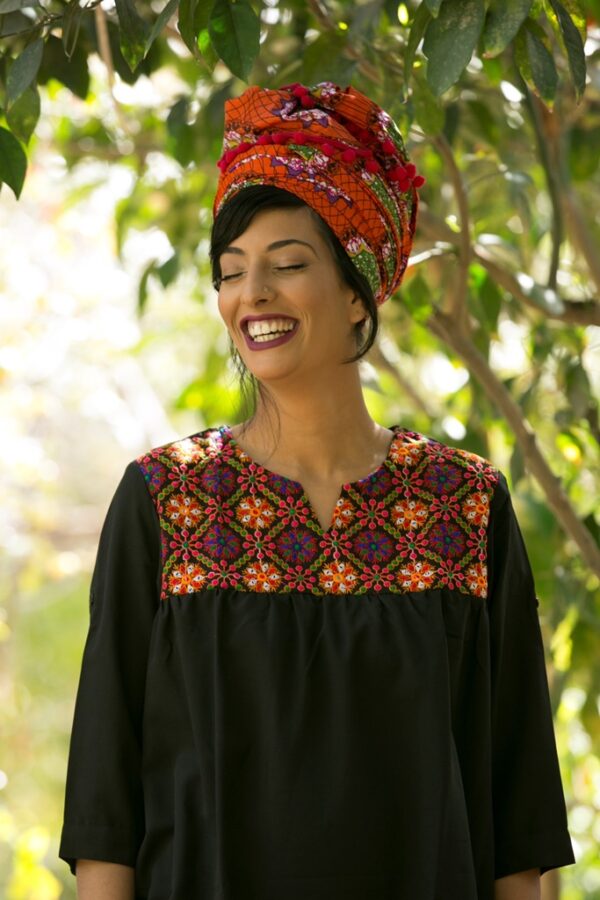 MADA ORG pompom scarf