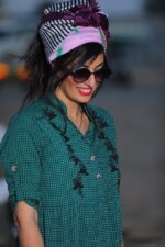 ⁦Tai Pink scarf⁩ – תמונה ⁦3⁩