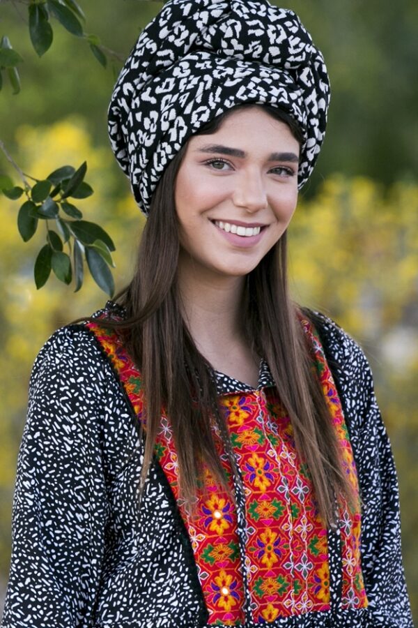 A thick mottled scarf