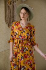 ⁦Flower zora mustard dress⁩ – תמונה ⁦3⁩