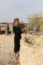 ⁦Black Vine Dress⁩ – תמונה ⁦3⁩