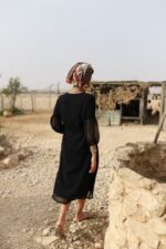 ⁦Black Vine Dress⁩ – תמונה ⁦2⁩