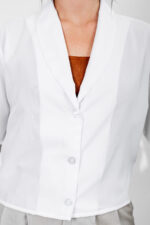 ⁦חולצת Vintage Charm לבנה⁩ – תמונה ⁦5⁩