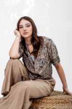 חולצת Vintage Charm